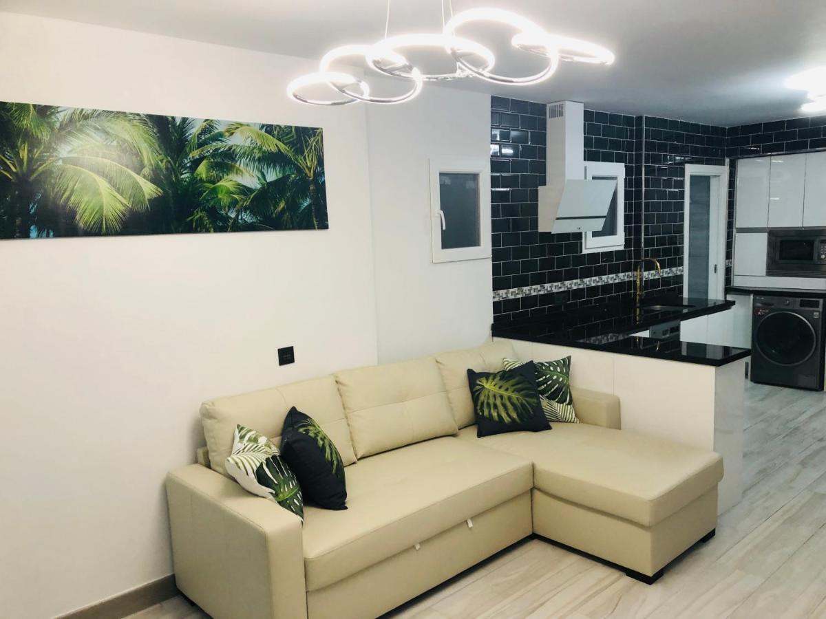 Apartamento Fabrynne Beach Málaga Extérieur photo