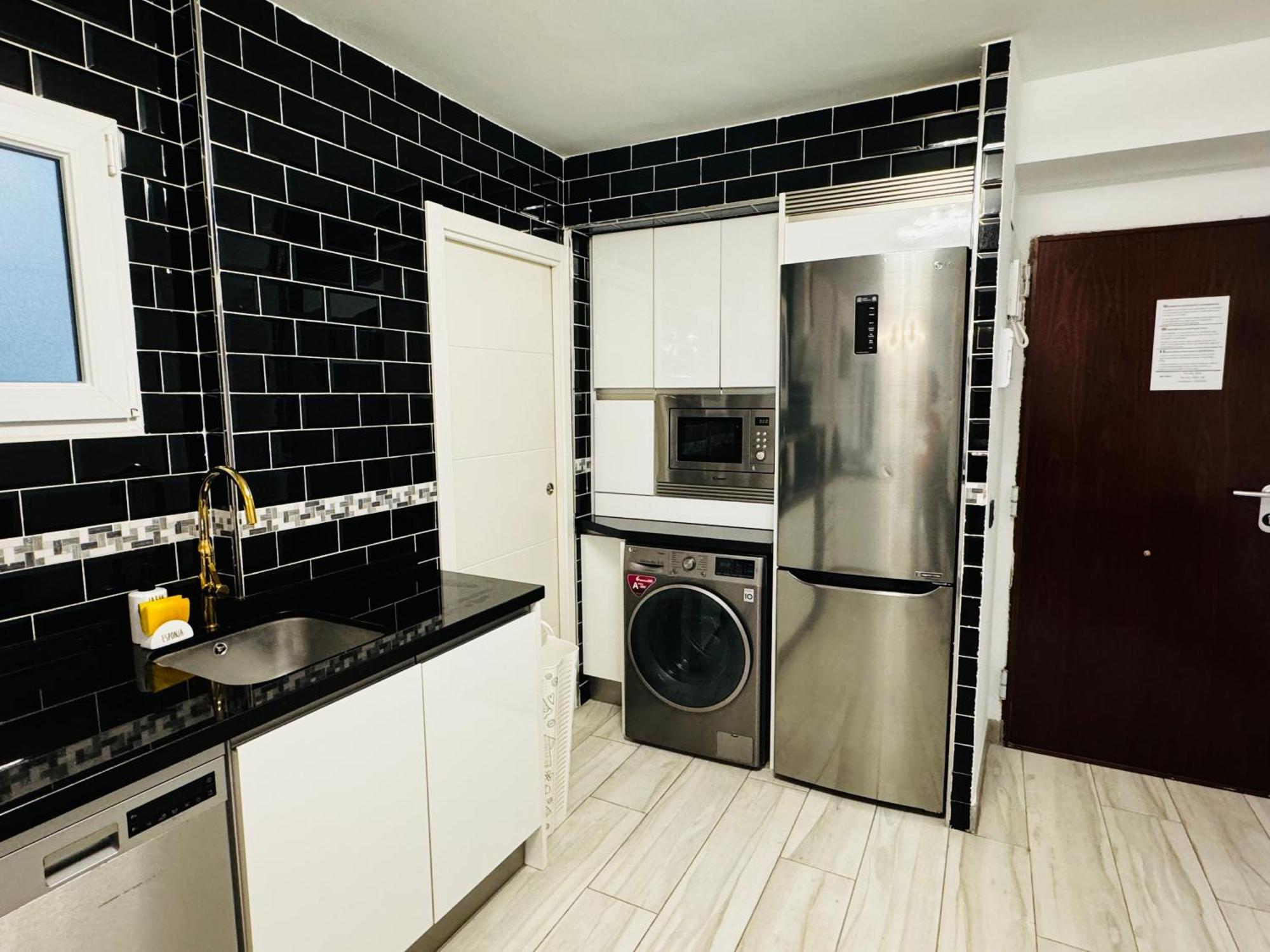 Apartamento Fabrynne Beach Málaga Extérieur photo