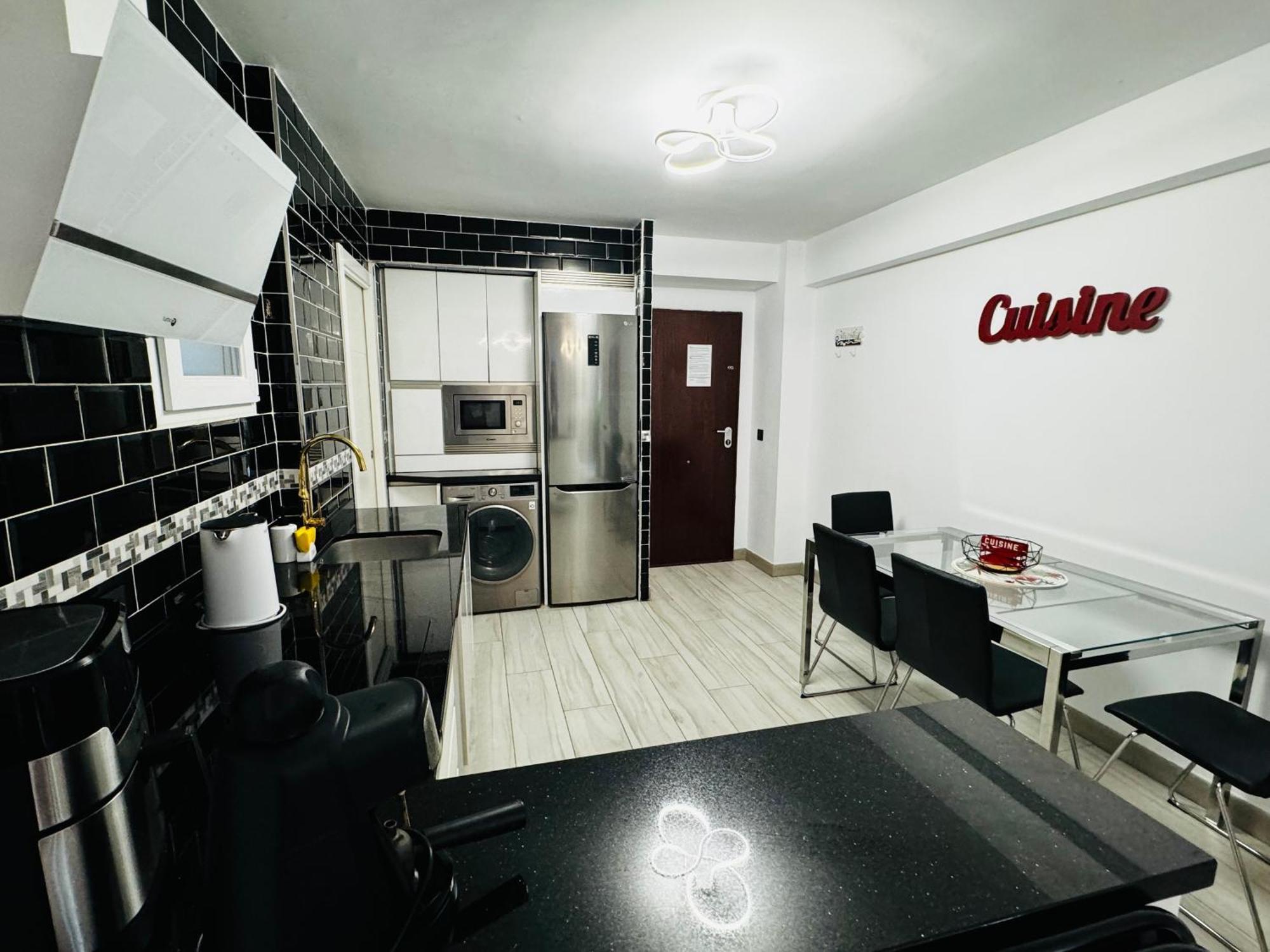 Apartamento Fabrynne Beach Málaga Extérieur photo
